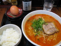 「オロチョン味噌[800円]+卵かけご飯[150円]」@北海道らーめん 初代 宮前平の写真