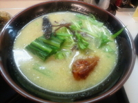 「鶏麺（斬:サラサラ系白湯） 690円」@鶏極の写真