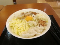 「まぜそば（全増しチーズダブル）」@ジャンクガレッジ イオンレイクタウンmori店の写真