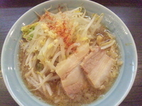 「極太麺ラーメンハーフ」@四麺燈の写真