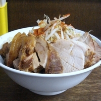 「蓮エビ小らーめん豚入り（ヤサイ/ニンニク） 1050円」@蓮爾 さんこま店の写真