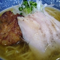「超鶏清湯フェニックス（1000円）+トッピング鶏チャーシュー（1」@麺屋 一燈の写真