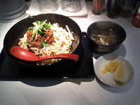 「干しえびと肉3SOまぜそば（700円）+餃子（300円）」@RA-MEN 3SOの写真