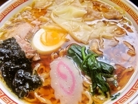 「ワンタンメン（700円）」@手打ちラーメン 英の写真