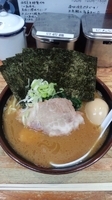 「らーめん+6・3玉子+肉増し」@横浜家系豚骨醤油極太麺 侍 本店の写真