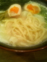 「鶏塩白湯らぁめん+大ご飯豚煮込み」@ラーメン 大山家の写真