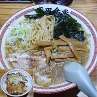 「中華そば（中盛） 700円+炙り肉飯 250円」@松戸中華そば 富田食堂の写真