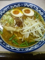 「台湾らーめん（醤油・味玉トッピング）」@こだわり麺工房 たごの写真