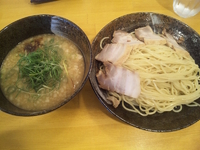 「つけ麺 こってり（300g）（800円）+チャーシュー（200円」@麺や 多だ屋の写真