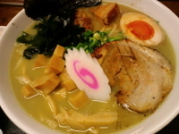 「第12弾 KONBUTA塩ラーメン 700円（手もみ平麺選択）」@丸直の写真