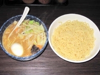 「特製もりそば 680円（麺少なめ、玉子増し）+温野菜 100円」@神田大勝軒の写真
