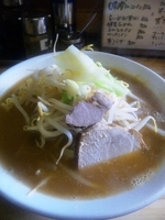 「味噌らーめん+半ライス+餃子 750+100+300=1050円」@ごきげんやの写真