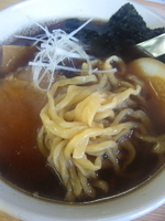 「ラーメン（しょう油）具あり650円」@つけ麺 元やの写真