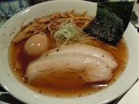 「醤油ソバ味玉」@SOBAHOUSE金色不如帰の写真