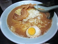 「とんこつ正油大盛」@長浜らーめん 相模原店の写真