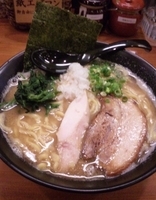 「鶏白湯大ラーメン（炙りチャーシュー）」@三代目麺処 「まるは」極 船橋店の写真