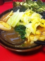 「ラーメン（並・固め・濃いめ）+キャベツ」@環2家の写真