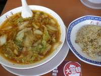 「サイカラーメン・ランチ半炒飯セット（880円）」@彩華ラーメン 松原店の写真
