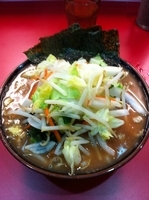 「ラーメン+野菜 油少なめ」@杉田家 千葉祐光店の写真