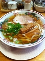 「金醤油ラーメン太麺」@金久右衛門 梅田店の写真