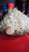 「ラーメン（小）野菜ちょい増し、にんにく、からめ。」@麺や 唯桜の写真