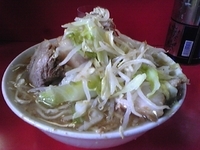 「小ラーメン豚入り」@ラーメン二郎 三田本店の写真