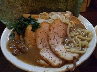 「【5月限定】濃厚中華そば（麺かため）・特製トッピング・半ライス」@伝家 志木店の写真