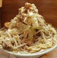 「富士丸ラーメン（ヤサイニンニク）￥750+ゆで玉子￥70」@ラーメン富士丸 明治通り都電梶原店の写真