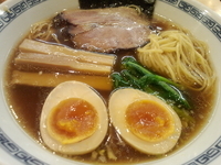 「醤油ラーメン+味玉」@中華そば てんくうの写真