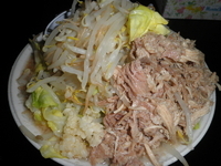 「ラーメン・ブタ増し（野菜増し） 800円」@麺とび六方の写真