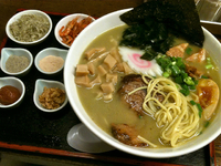 「【6/3まで限定】KONBUTA塩ラーメン・中太麺（700円）」@丸直の写真