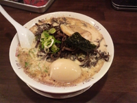 「味玉醤油豚骨（600円）+賄い丼+水餃子」@六代目哲麺 こどもの国店の写真