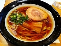 「三強醤油（太麺）」@金久右衛門 梅田店の写真