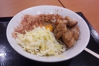 「まぜそば 中盛」@ジャンクガレッジ イオン北戸田店の写真