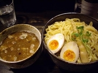 「特製つけめん（大）、950円+100円」@燈の車の写真