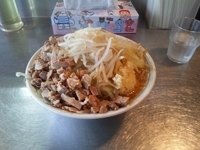 「らーめん+野菜多目+にんにく」@らーめん大 本郷店の写真