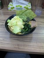 「キャベツラーメン（並味薄目あとはふつう）」@家系らーめん 武蔵家 川越店の写真