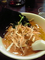 「すっぱくて辛い塩ラーメン、味玉」@梨の花の写真