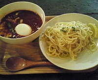 「つけナポリタン（飲み物付き） 890円」@ライオンのいるサーカスの写真