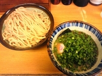 「煮番搾り（中盛）+青ネギ」@つけめん 三三㐂の写真