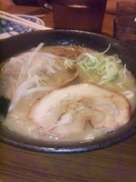 「鶏がら豚骨ラーメン+大盛り」@麺や 桜木の写真