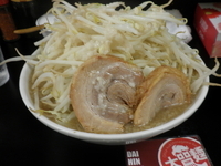 「魚郎ラーメン・小（630円）野菜マシ・脂少し多目」@ラーメン浜田家の写真