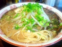 「らーめん（平打ち麺・600円）+味玉（100円）」@水田商店の写真