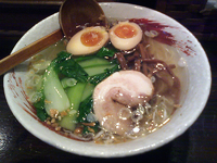 「塩らーめん（600円）+煮玉子（100円）+小ライス（100円）」@らーめん 中々の写真