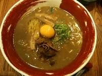 「徳島ラーメン+生卵」@徳島ラーメン 麺王 徳島駅前本店の写真