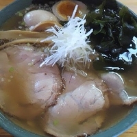 「塩ラーメン + チャーシュー + 味つけ玉子 ￥700」@らーめん醤屋の写真