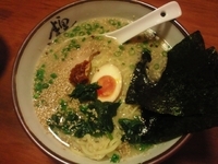 「とんこつ塩ラーメン」@横濱家 大和店の写真