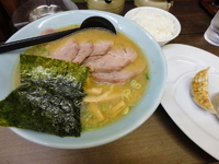 「チャーシューメン（800円）+大盛（100円）+ランチサービス（」@らーめん さつまっ子の写真