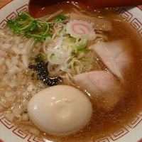 「中華そば （味玉+玉ねぎトッピング）」@汁麺屋 胡座の写真