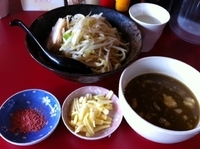 「つけ桜小（ニンニク、カラメ、チーズ）」@麺や 唯桜の写真